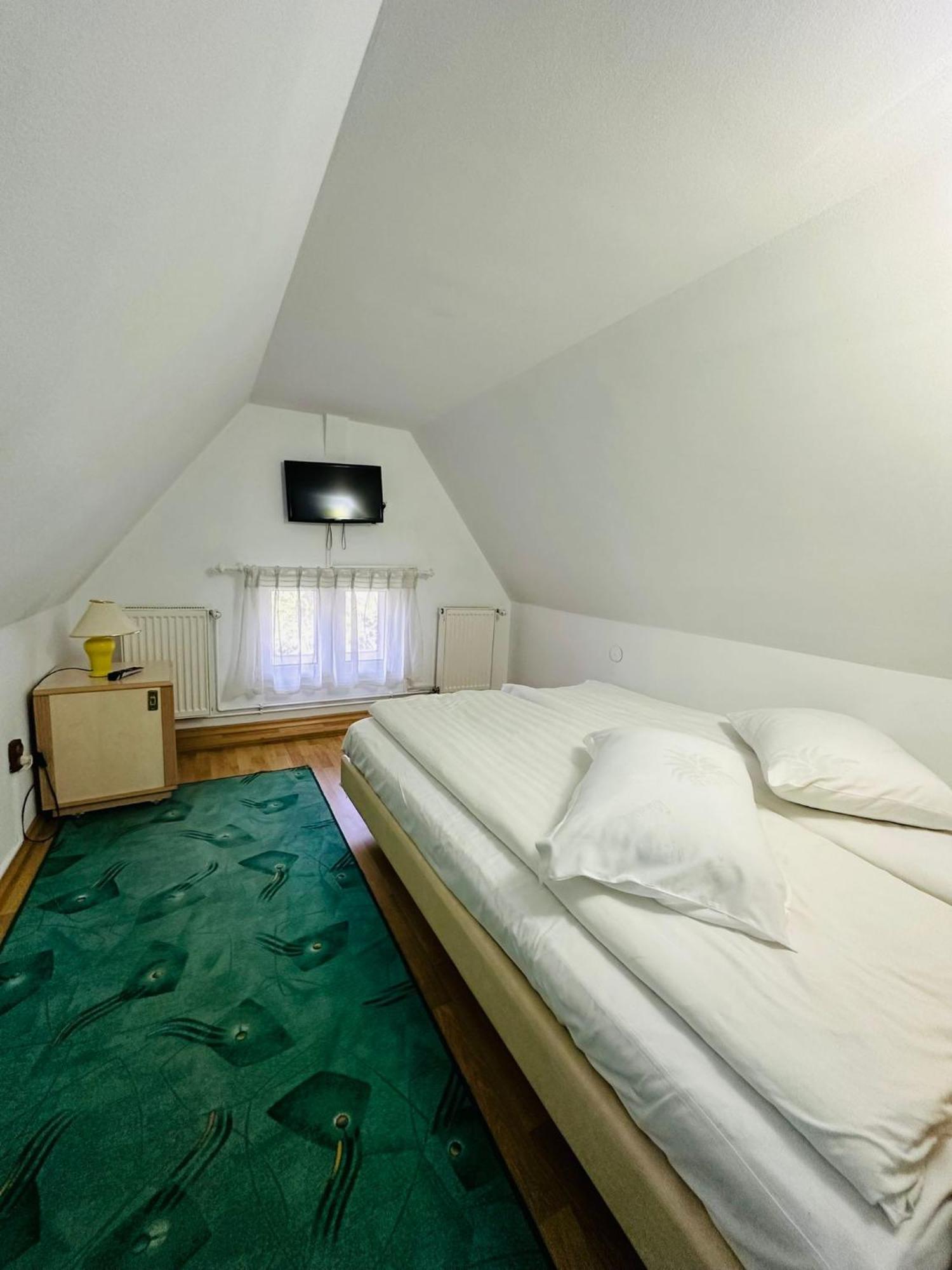 Bed and Breakfast Rapsodia Sinaia Exterior foto