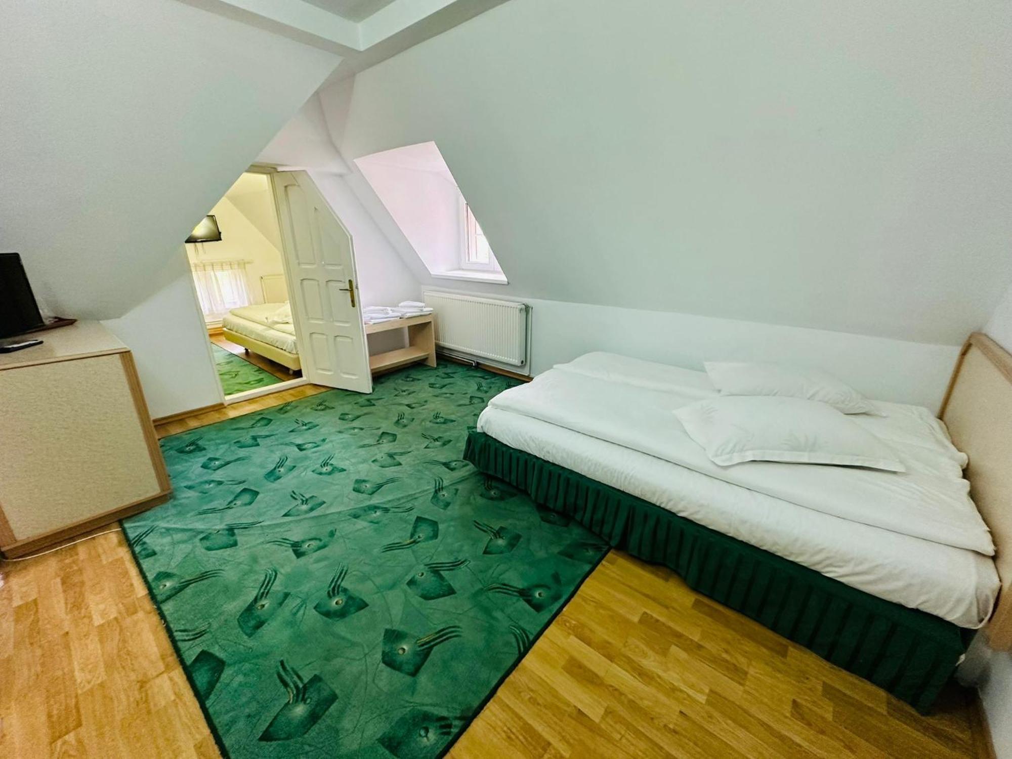 Bed and Breakfast Rapsodia Sinaia Exterior foto
