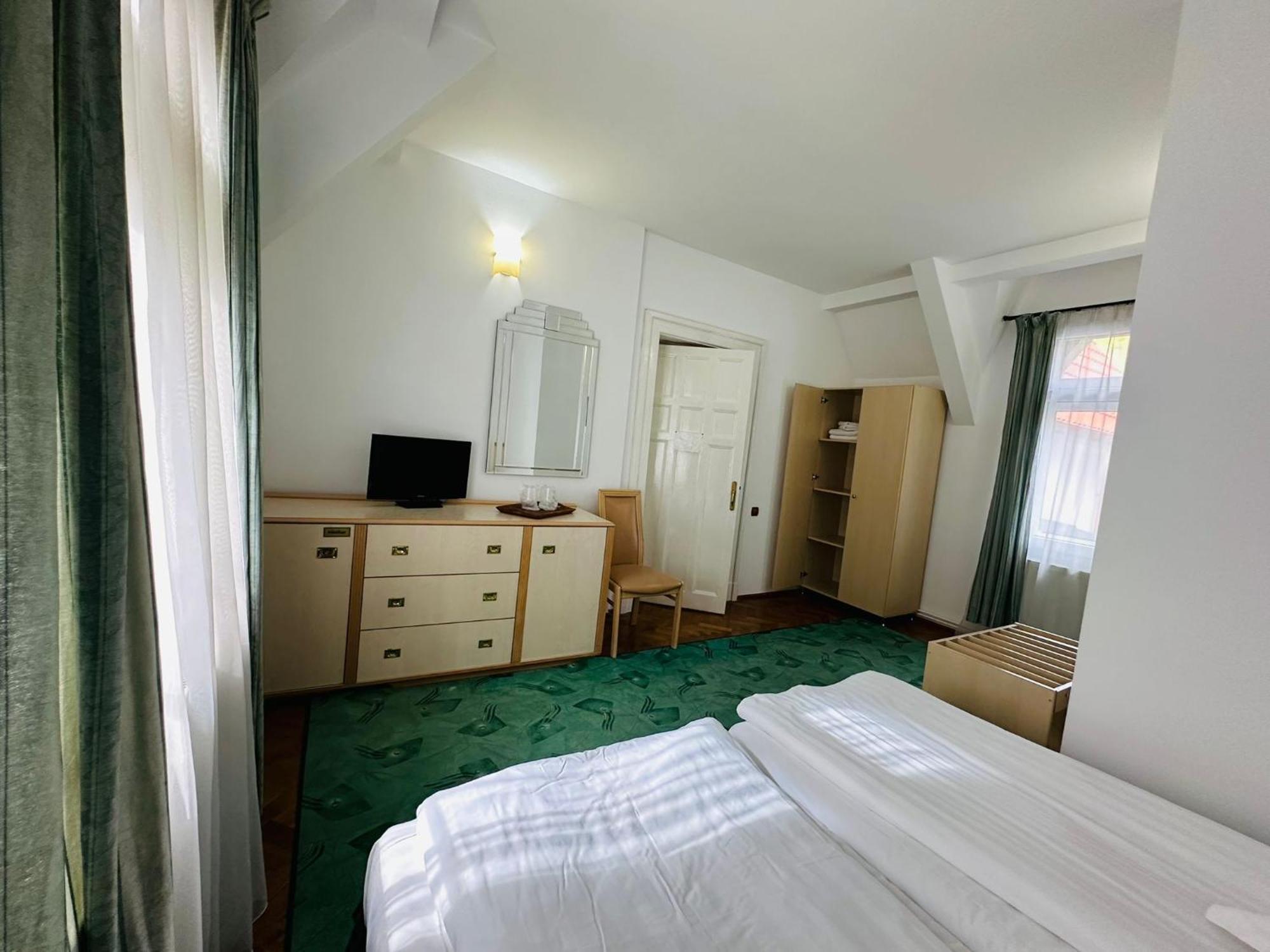 Bed and Breakfast Rapsodia Sinaia Exterior foto