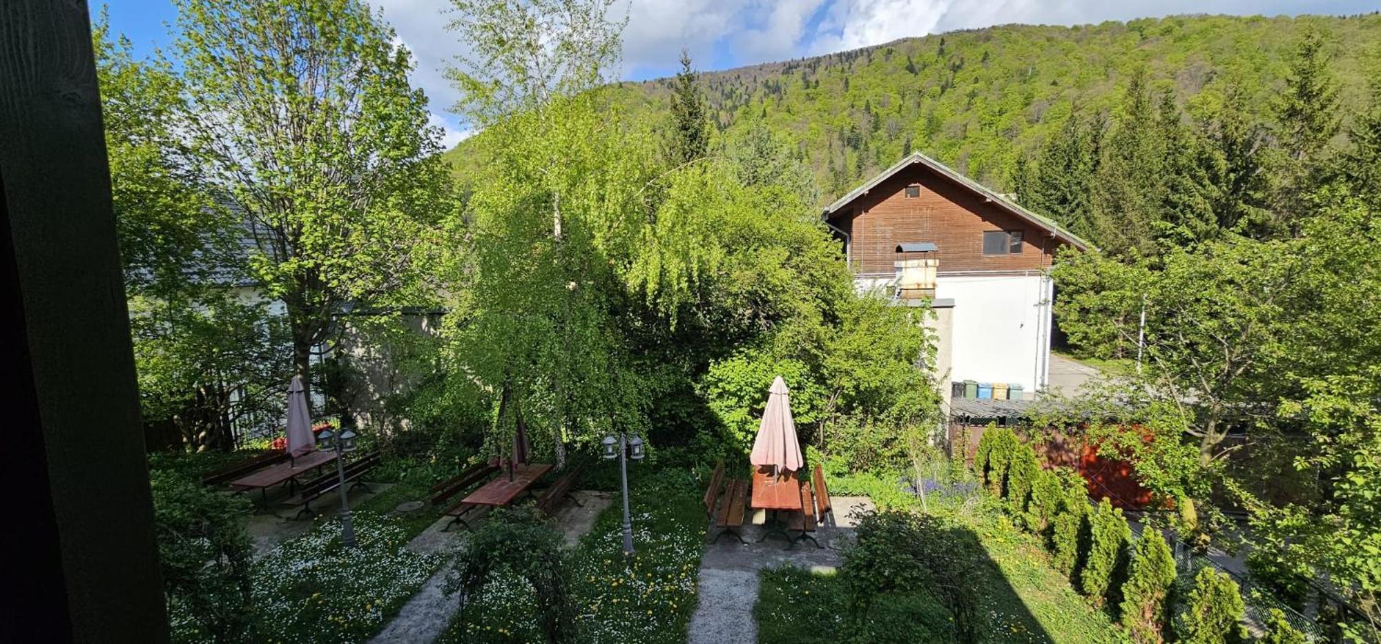 Bed and Breakfast Rapsodia Sinaia Exterior foto